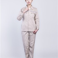 米色套装工服